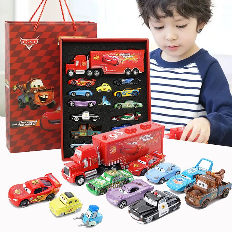Disney Pixar Cars McQueen Mater Mack oncle camion alliage moulé sous pression voiture 1:55 modèle radiateur ressorts ville 15/13/8 pièces boîtes de voiture cadeau